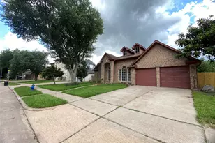 15922 Williwaw Dr, Houston, TX 77083 - Photo 2