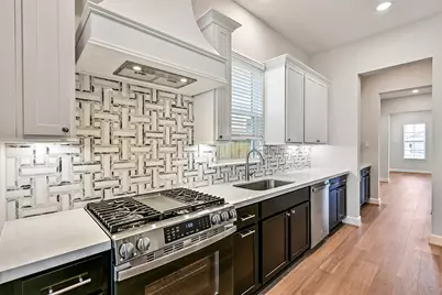 2521 S Houston Avenue, Pearland, TX 77581 - Photo 14