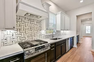 2521 S Houston Ave, Pearland, TX 77581 - Photo 14