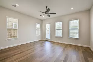 2521 S Houston Ave, Pearland, TX 77581 - Photo 18