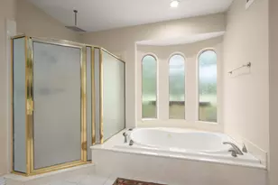 8961 Fallsbrook Ct, Conroe, TX 77302 - Photo 22