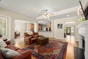 8961 Fallsbrook Ct, Conroe, TX 77302 - Photo 8