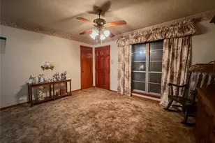 409 Midway Dr, Baytown, TX 77521 - Photo 6