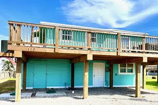 110 Ocean Ave, Surfside Beach, TX 77541 - Photo 2