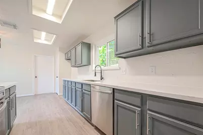 416 Heatherwood Court, League City, TX 77573 - Photo 14
