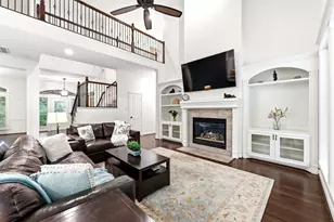 130 E Fairbranch Cir, The Woodlands, TX 77382 - Photo 16