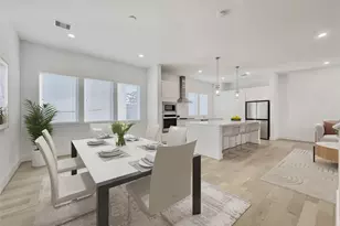 7711 Westside Villas Ln, Houston, TX 77055 - Photo 2