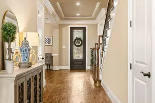 106 Timberfalls Dr, Conroe, TX 77384 - Photo 2