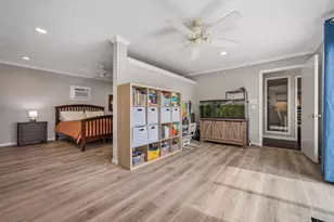 906 Walnut Bend Ln, Houston, TX 77042 - Photo 14