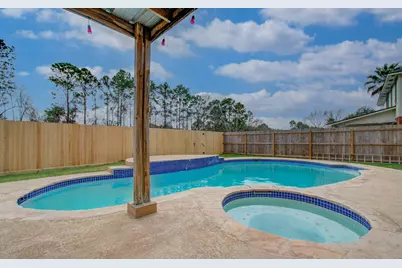 2211 S Mission Circle, Friendswood, TX 77546 - Photo 1