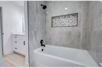 2211 S Mission Circle, Friendswood, TX 77546 - Photo 26