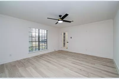 2211 S Mission Circle, Friendswood, TX 77546 - Photo 6