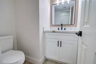 2211 S Mission Cir, Friendswood, TX 77546 - Photo 10