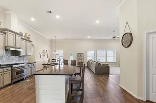 4115 Broadmoor Dr, Mont Belvieu, TX 77523 - Photo 10