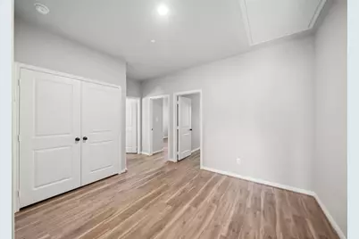 214 W Lewis Street, Conroe, TX 77301 - Photo 8