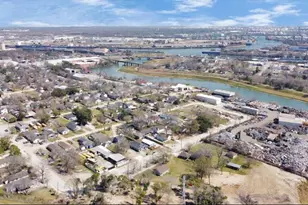7919 Brays St, Houston, TX 77012 - Photo 10
