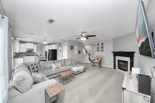 2014 Orchard Spring Dr, Pearland, TX 77581 - Photo 4