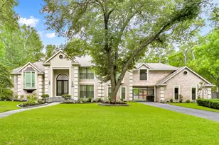 35 Fernglen Dr, The Woodlands, TX 77380 - Photo 1