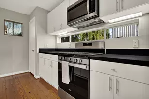 2005 Mason St, Houston, TX 77006 - Photo 12