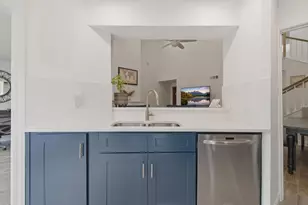 9400 Doliver Dr, Houston, TX 77063 - Photo 8