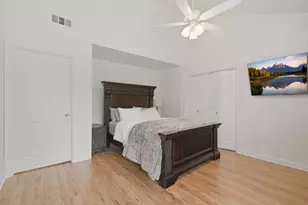 9400 Doliver Dr, Houston, TX 77063 - Photo 16
