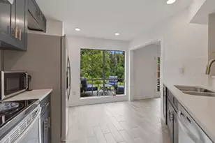 9400 Doliver Dr, Houston, TX 77063 - Photo 6