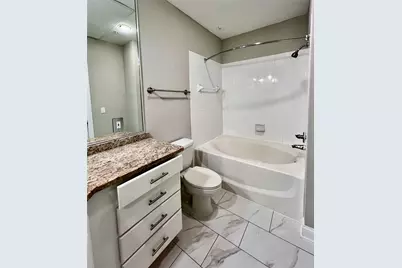 5353 Memorial Drive #3009, Houston, TX 77007 - Photo 10