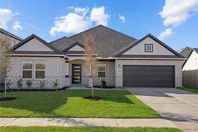 3222 Emerald Hills Drive, Angleton, TX 77515 - Photo 1