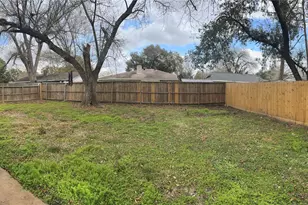 13722 New Village Ln, Sugar Land, TX 77498 - Photo 24