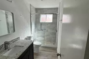 13722 New Village Ln, Sugar Land, TX 77498 - Photo 12