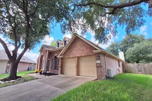 17122 Canterbury Green Ct, Sugar Land, TX 77498 - Photo 6