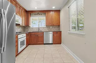 16506 Diana Ln, Houston, TX 77062 - Photo 6