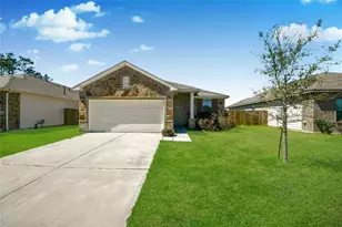 20043 Poppy Hills Ln, Cleveland, TX 77327 - Photo 2