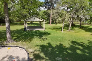 2400 Hollowbrook Ln, Conroe, TX 77384 - Photo 36