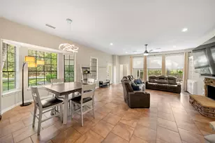 2400 Hollowbrook Ln, Conroe, TX 77384 - Photo 10