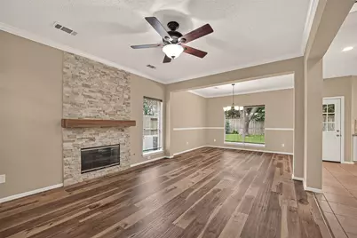 128 Island Breeze Circle, League City, TX 77573 - Photo 6