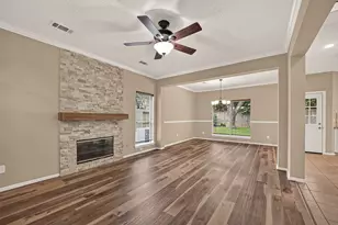 128 Island Breeze Cir, League City, TX 77573 - Photo 6