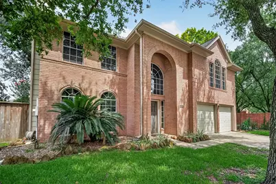 128 Island Breeze Circle, League City, TX 77573 - Photo 2