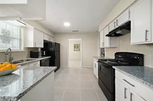 10718 Nobility Dr, Houston, TX 77099 - Photo 10