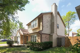 10718 Nobility Dr, Houston, TX 77099 - Photo 2