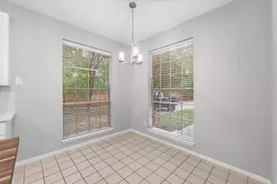 17 E Willowwood Ct, The Woodlands, TX 77381 - Photo 16