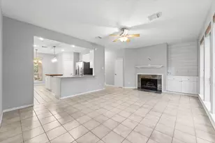 17 E Willowwood Ct, The Woodlands, TX 77381 - Photo 10