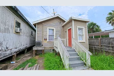 3121 Avenue N 1/2, Galveston, TX 77550 - Photo 12