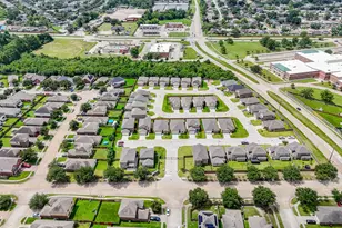 2811 Pne Est Ln, Houston, TX 77014 - Photo 2