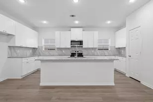 2811 Pne Est Ln, Houston, TX 77014 - Photo 8