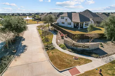 10010 Napier Drive, Rosharon, TX 77583 - Photo 32