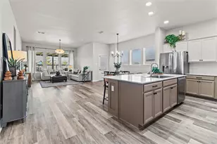 10010 Napier Dr, Rosharon, TX 77583 - Photo 6