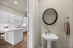 1606 Northwood St, Houston, TX 77009 - Photo 8