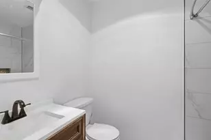 5065 E Ridge Creek Dr, Houston, TX 77053 - Photo 14