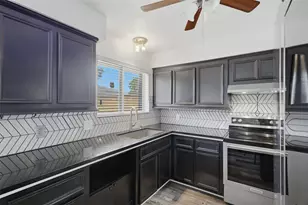 5065 E Ridge Creek Dr, Houston, TX 77053 - Photo 10